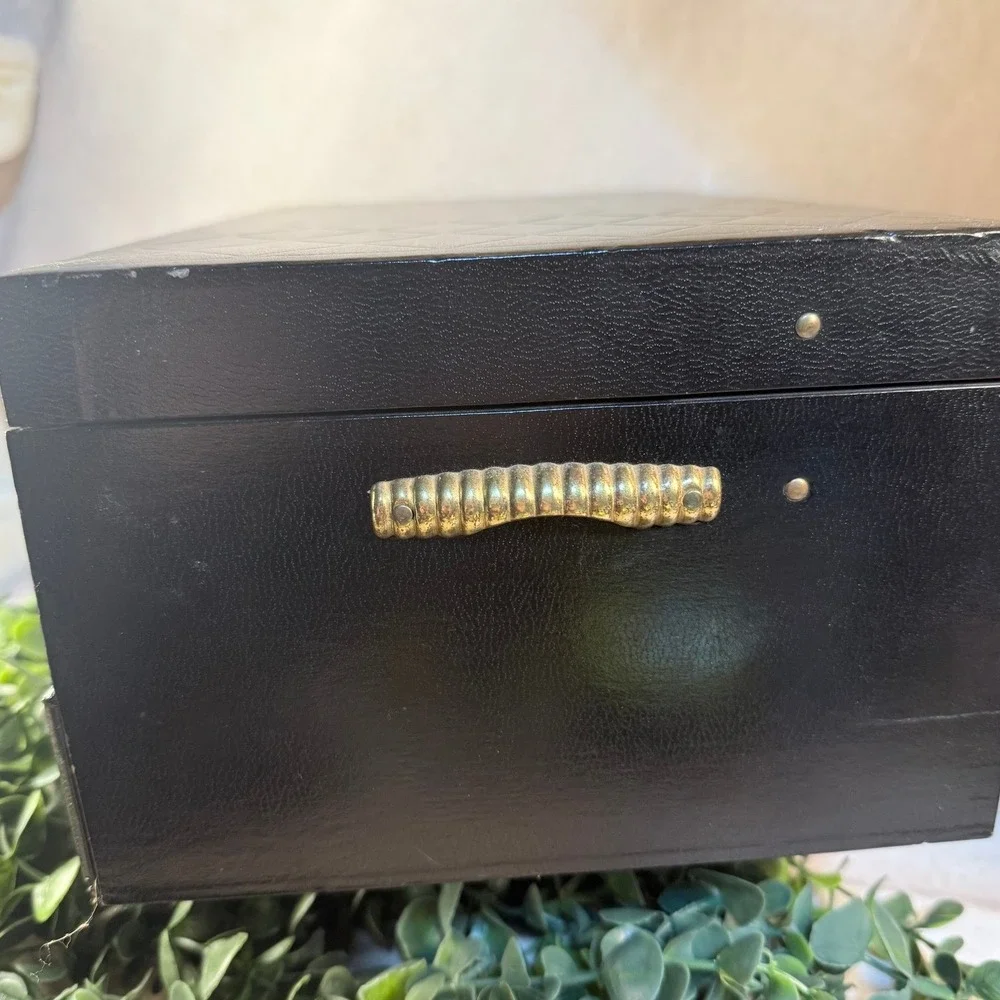 Black and Gold Mele Jewelry Box